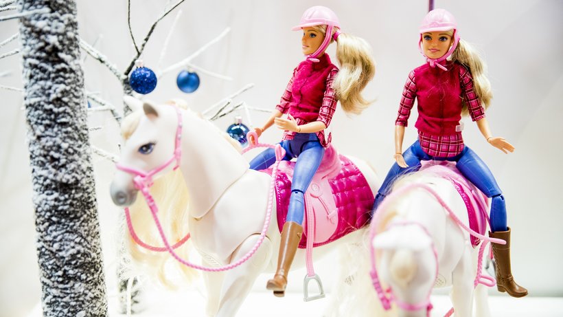  Barbie-Pferde gibt es immer wieder. Dieses Jahr sind sie mit Sensoren ausgestattet. © Tristan Fewings/Getty Images 