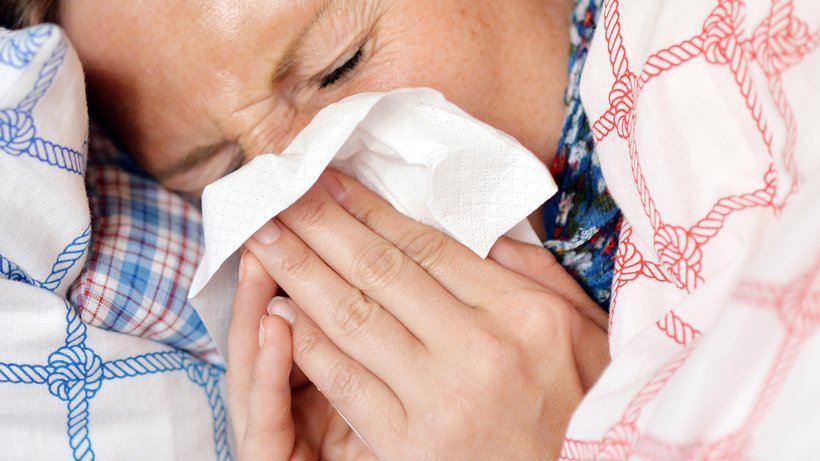  Insgesamt sind in dieser Grippesaison rund 82.000 Menschen nachweislich an Grippe erkrankt. © Maurizio Gambarini/dpa 