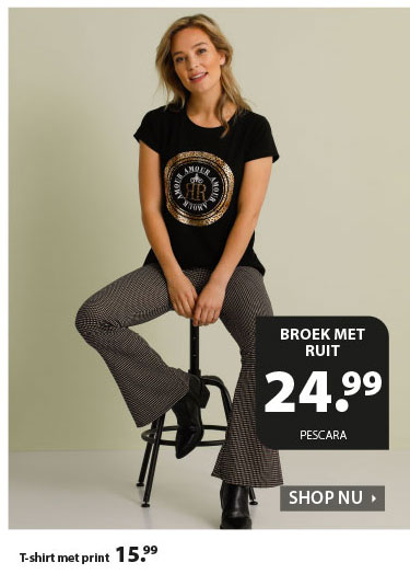 Een comfortabele flared broek voor dames met allover klassieke print voor 24,99 euro.