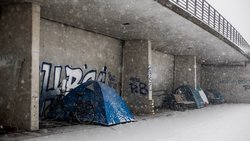 Erst am vergangenen Wochenende ist ein Obdachloser in der Berliner U-Bahnstation Moritzplatz gestorben. © Maja Hitij/Getty Images