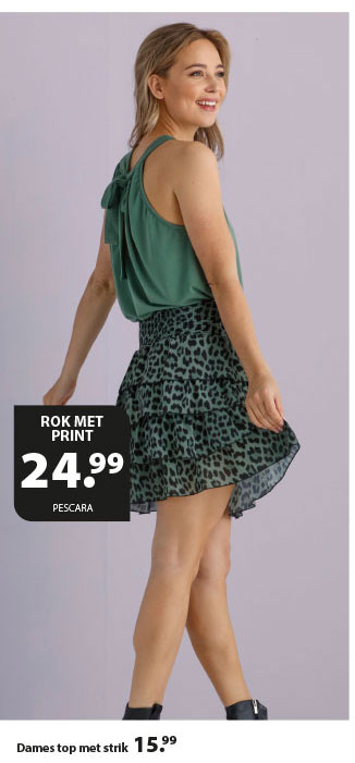 Roezelrok met allover print. Dit sierlijke rokje is perfect voor de zomer en is voorzien van een elastische boord.