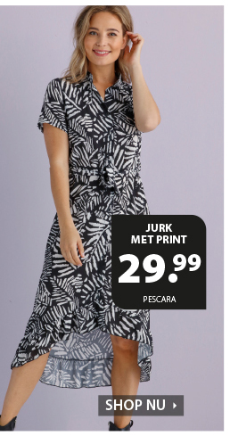 Sierlijke zomerjurk met zwart-wit print.