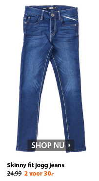 We love denim! Deze stoere skinny jogg jeans voor jongens zit lekker comfy en is voorzien van steekzakken.