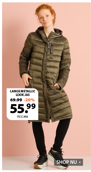 Heerlijke winterjas voor dames. Deze jas is gewatteerd en heeft een doorgestikt patroon. Voorzien van een rits- en knoopsluiting en steekzakken. Deze jas is verfraaid met een stoere metallic look.