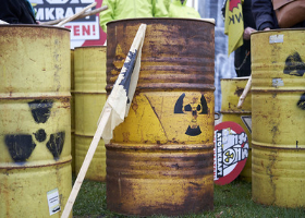 Atomm&uuml;ll-F&auml;sser.