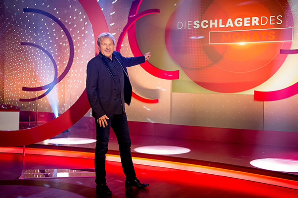 Bernhard Brink präsentiert die "Die Schlager des Monats"