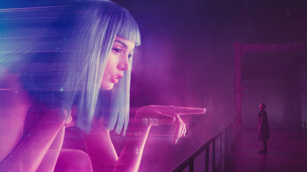 Kaum mehr als ein virtuelles Basis-Lustmodell: Das Betriebssystem Joi (Ana de Armas) in "Blade Runner 2049" © 2017 Sony Pictures Entertainment Deutschland GmbH