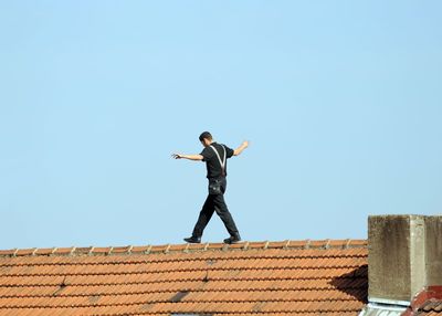 So schützen Sie Ihre Mitarbeiter besser vor Abstürzen