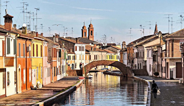 Emilia Romagna – Häuser am Wasser