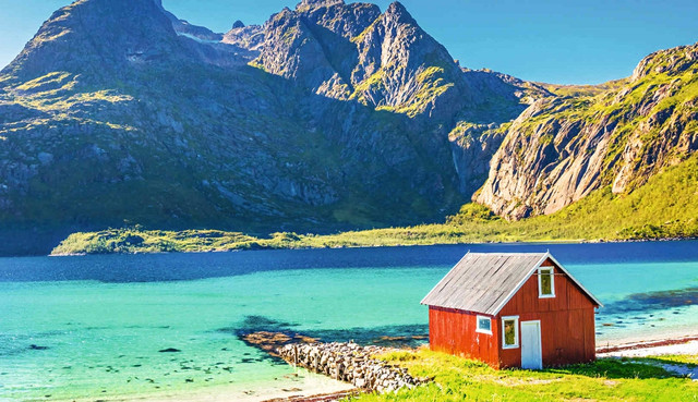 Lappland und Lofoten - Hütte an einem See 
