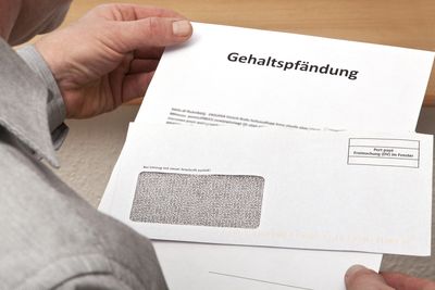 Lohnpfändung: So verhalten Sie sich als Arbeitgeber richtig
