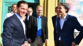  Alexander Mitsch (rechts), Bundesvorsitzender der Werte-Union, und Manuel Hagel (links), baden-württembergischer CDU-Generalsekretär vor der Jahrestagung der Werte-Union © Uwe Anspach/dpa 