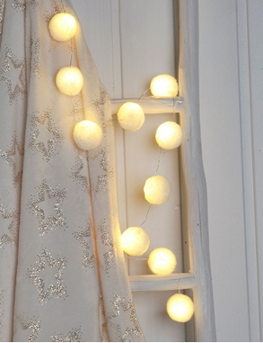 Schneeballgirlande aus Baumwolle, mit LEDs