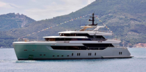 Sanlorenzo wasserte erste 44Alloy Sanlorenzo wasserte erste 44Alloy