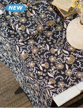 Tischdecke «Japur Indies», 140 x 240 cm, schwarz geblümt