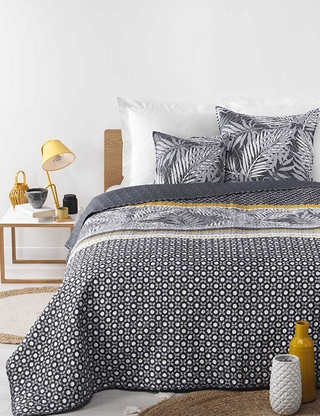 Bettüberwurf «Hazel», 220 x 240 cm + 2 x 65 x 65 cm
