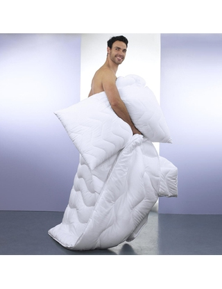 Superbauschiger Bettinhalt mit Mikrofaser-Bezug