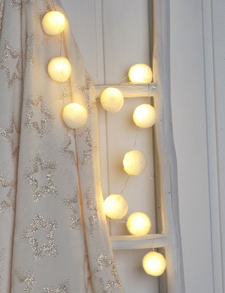 Schneeballgirlande aus Baumwolle, mit LEDs