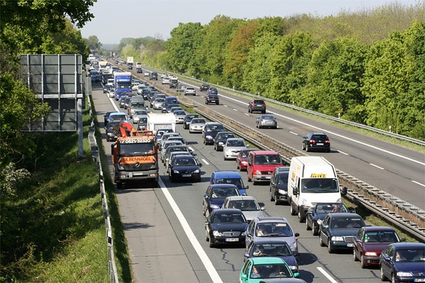 NABU & BUND: Pause für den Autobahnbau! Verbreiterung der A1 und Bau der A26 Ost stoppen