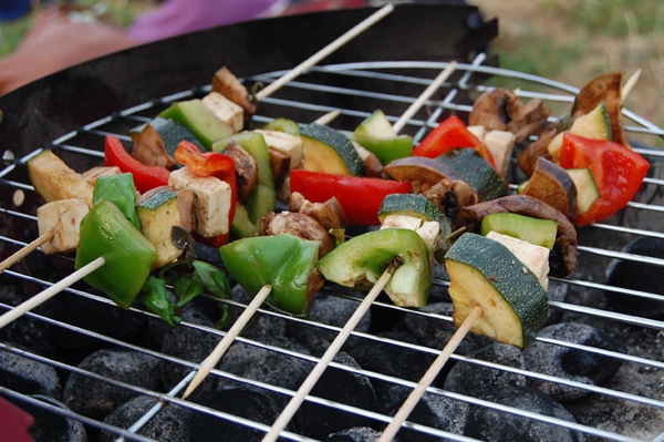 Beim Grillen die Natur im Blick behalten 5 praktische Tipps für mehr Nachhaltigkeit