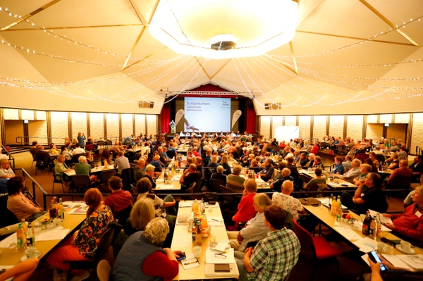 239 Delegierte tagten in Cuxhaven Diskussion über aktuelle Naturschutzthemen sowie Entwicklungen und Zukunft des NABU Niedersachsen