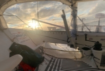 Vendée Globe: Herrmanns J2 ist repariert, Bestaven glänzt