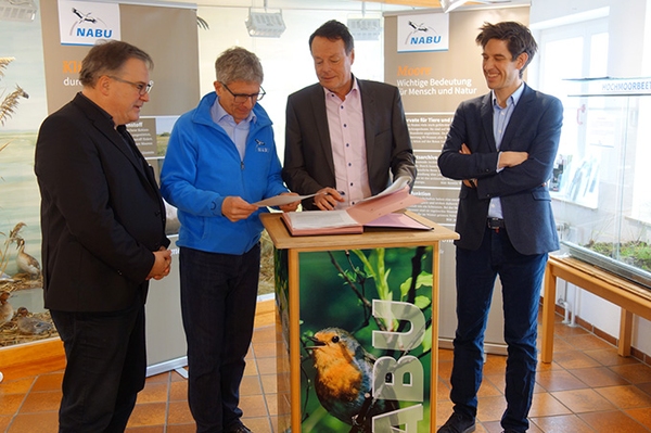 Zuwendungsvertrag unterzeichnet Regierungspräsidium unterstützt Federseemoor
