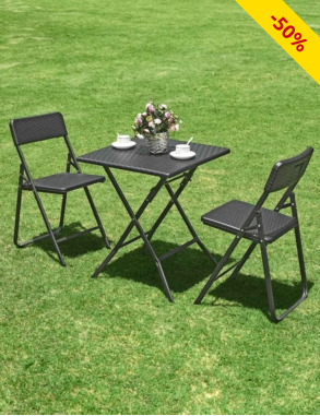 Klapptisch mit 2 Stühlen