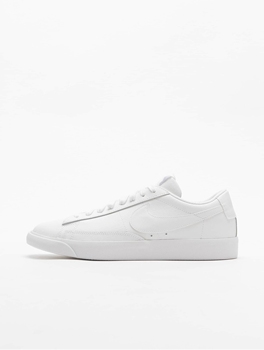 Nike Sneaker Blazer Low LE in weiß 