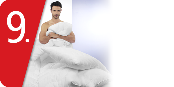 Superbauschiger Bettinhalt mit Mikrofaser-Bezug