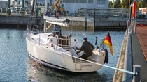 Hafenmanöver: Ablegen längsseits ganz kontrolliert Hafenmanöver: Ablegen längsseits ganz kontrolliert
