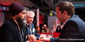 Lars Klingbeil im Gespräch mit Jagmeet Singh (kanadische Sozialdemokraten) beim Debattenkonvent 2022 Foto: Liesa Johannssen