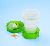 (Os) Pillendose mit Becher 2in1