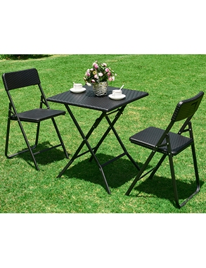 Klapptisch mit 2 Stühlen