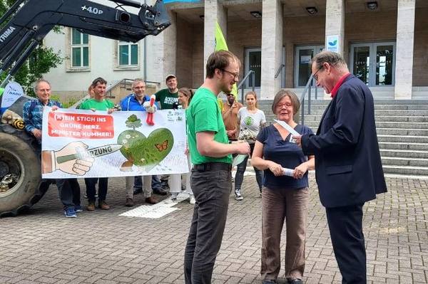 Fünf vor zwölf – Naturschutz unter Druck Verbände übergeben offenen Brief an Umweltminister Kummer