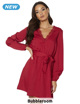 Kleid mit Spitzenausschnitt, rot