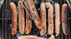 Netbank lädt versehentlich zu interner Grillparty ein