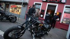 Mehrere Razzien und Festnahme in der Rocker-Szene Mehrere Razzien und Festnahme in der Rocker-Szene