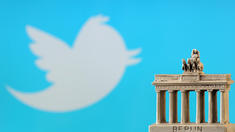 „Deutschland droht Moody's mit Herabstufung von Blöd auf Doof“