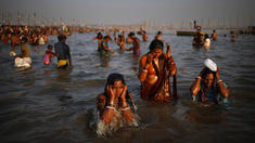 100 Millionen Hindu-Pilger am Ganges