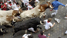 Spanische Dorfbewohner wollen Stierhatz statt Stellen