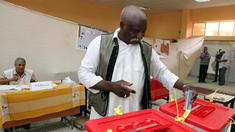 Mehrere Wahllokale nach Angriffen geschlossen