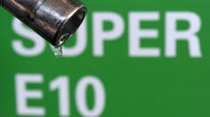 Deutsche Autofahrer misstrauen E10