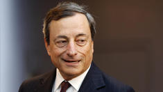 Top-Ökonomen stärken Draghi den Rücken