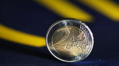 Euro schwächelt auf breiter Front