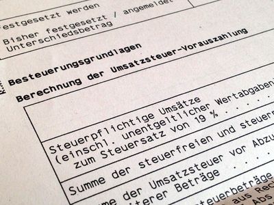 Welcher Umsatzsteuersatz gilt für die Leistungen von Journalisten?