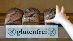 Glutenfreies Brot in einem Leipziger Naturkostladen © Peter Endig/dpa 