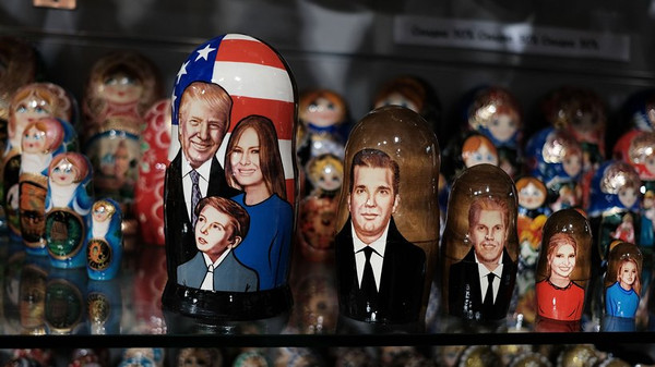 Eine russische Matrjoschka mit der Trump-Familie © Spencer Platt/Getty Images Eine russische Matrjoschka mit der Trump-Familie © Spencer Platt/Getty Images
