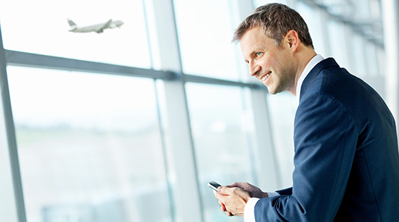 Mann mit Smartphone