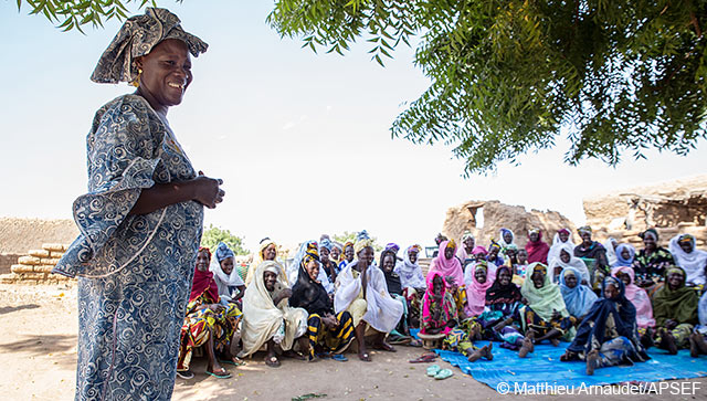 Virginie Mounkoro arbeitet bei Oxfams Partner-Organisation APSEF und klärt in Mali über weibliche Beschneidung auf.